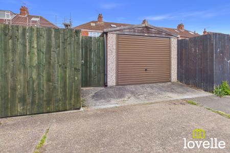 3 bedroom End of terrace house for sale in Burniston Road, Kingston upon Hull, HU5