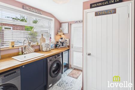 3 bedroom Semi-detached house for sale in Bricknell Avenue, Kingston upon Hull, HU5