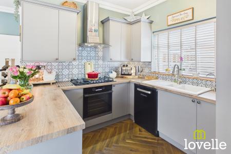 3 bedroom Semi-detached house for sale in Bricknell Avenue, Kingston upon Hull, HU5