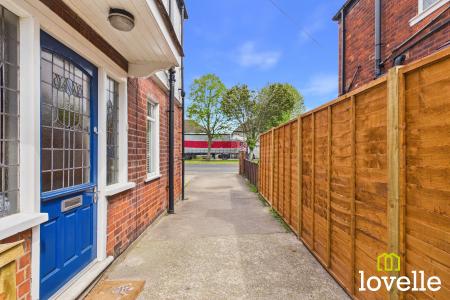 3 bedroom Semi-detached house for sale in Bricknell Avenue, Kingston upon Hull, HU5