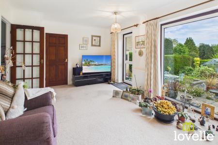 3 bedroom Detached house for sale in Ferriby High Road, North Ferriby, East Riding of Yorkshire, HU14