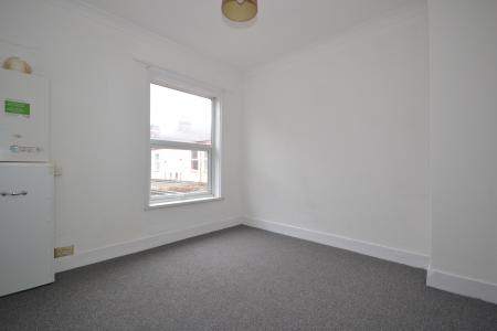 2 bedroom Terraced House to let in Egton Street, Hull, HU8