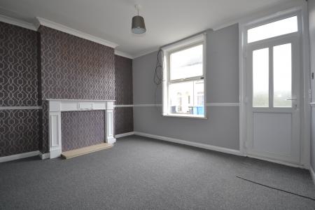 2 bedroom Terraced House to let in Egton Street, Hull, HU8