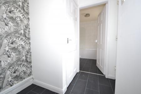 2 bedroom Terraced House to let in Egton Street, Hull, HU8