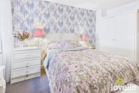 2 bedroom Flat for sale in Chanterlands Avenue, Kingston upon Hull, HU5