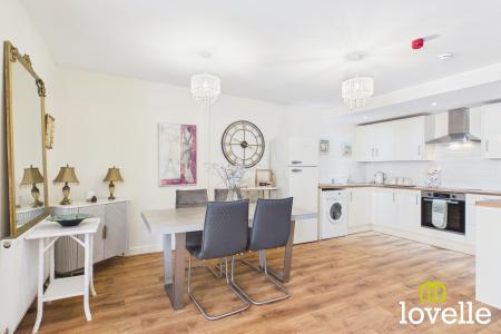 2 bedroom Flat for sale in Chanterlands Avenue, Kingston upon Hull, HU5