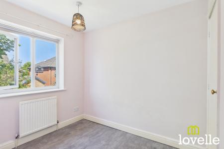 2 bedroom Semi-detached house for sale in Cawthorne Drive, Kingston upon Hull, HU4