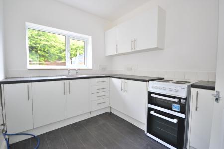 2 bedroom Terraced House to let in Carlisle Avenue, Hull, HU3