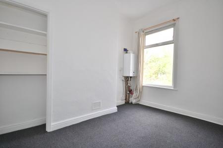 2 bedroom Terraced House to let in Carlisle Avenue, Hull, HU3