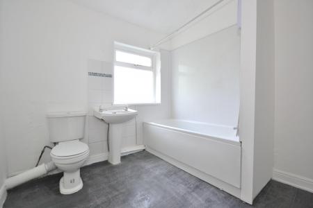 2 bedroom Terraced House to let in Carlisle Avenue, Hull, HU3