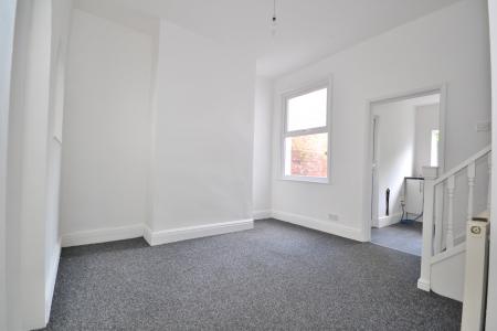 2 bedroom Terraced House to let in Carlisle Avenue, Hull, HU3
