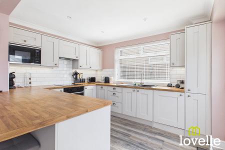 3 bedroom Semi-detached house for sale in Calderdale, Kingston upon Hull, HU7