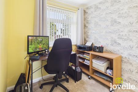 3 bedroom Semi-detached house for sale in Calderdale, Kingston upon Hull, HU7