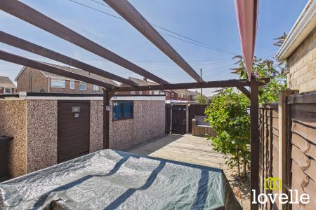 3 bedroom Semi-detached house for sale in Calderdale, Kingston upon Hull, HU7