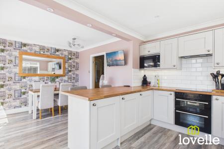 3 bedroom Semi-detached house for sale in Calderdale, Kingston upon Hull, HU7