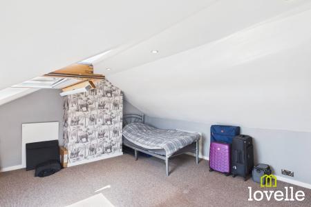 3 bedroom Semi-detached house for sale in Calderdale, Kingston upon Hull, HU7