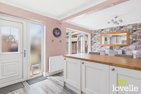 3 bedroom Semi-detached house for sale in Calderdale, Kingston upon Hull, HU7
