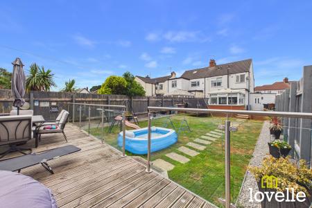 3 bedroom Semi-detached house for sale in Anlaby Park Road South, Kingston upon Hull, HU4