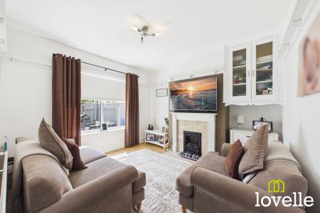 3 bedroom Semi-detached house for sale in Anlaby Park Road South, Kingston upon Hull, HU4