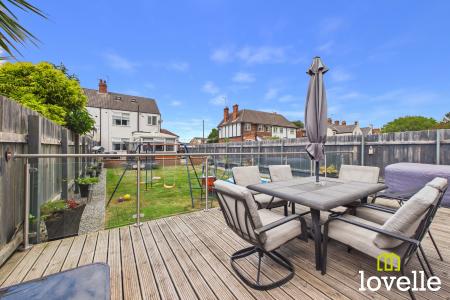 3 bedroom Semi-detached house for sale in Anlaby Park Road South, Kingston upon Hull, HU4