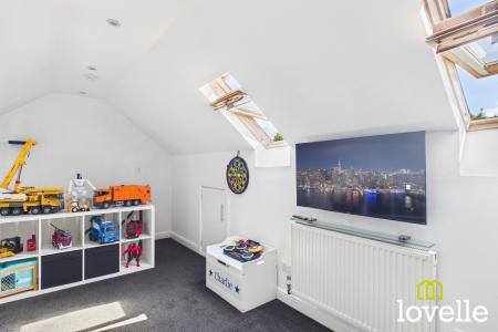 3 bedroom Semi-detached house for sale in Anlaby Park Road South, Kingston upon Hull, HU4