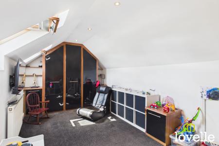 3 bedroom Semi-detached house for sale in Anlaby Park Road South, Kingston upon Hull, HU4