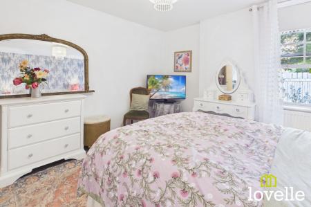 2 bedroom Flat for sale in Chanterlands Avenue, Hull, HU5