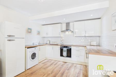 2 bedroom Flat for sale in Chanterlands Avenue, Hull, HU5