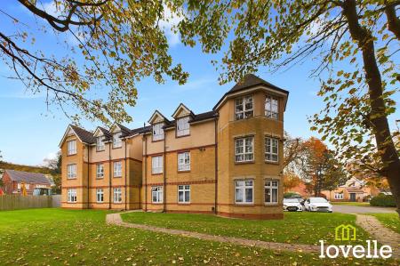 2 bedroom Flat for sale in St. Marys Close, Hessle, HU13
