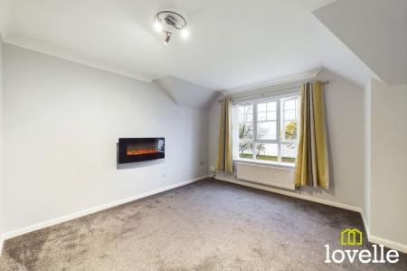 2 bedroom Flat for sale in St. Marys Close, Hessle, HU13