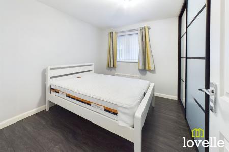 2 bedroom Flat for sale in St. Marys Close, Hessle, HU13