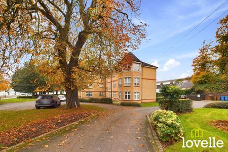 2 bedroom Flat for sale in St. Marys Close, Hessle, HU13
