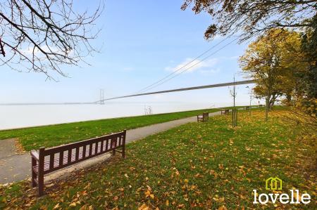 2 bedroom Flat for sale in St. Marys Close, Hessle, HU13