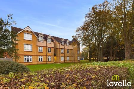 2 bedroom Flat for sale in St. Marys Close, Hessle, HU13