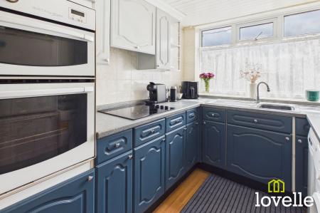 2 bedroom Detached bungalow for sale in Smook Hills Road, Hollym, HU19
