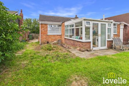 2 bedroom Detached bungalow for sale in Smook Hills Road, Hollym, HU19