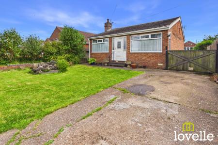 2 bedroom Detached bungalow for sale in Smook Hills Road, Hollym, HU19