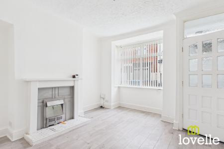 2 bedroom Terraced House to let in Estcourt Street, Hull, HU9