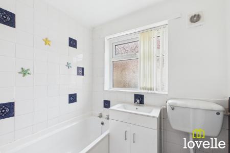 2 bedroom Terraced House to let in Estcourt Street, Hull, HU9