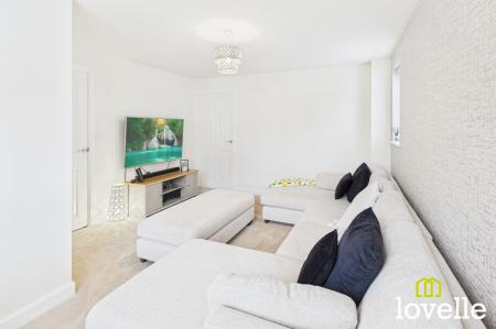 3 bedroom Semi-detached house to let in Jack Harrison Avenue, Cottingham, HU16