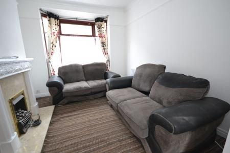 2 bedroom Terraced House for sale in Middleburg Street, Hull, HU9