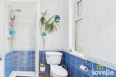 4 bedroom Semi-detached house for sale in Kingtree Avenue, Cottingham, HU16