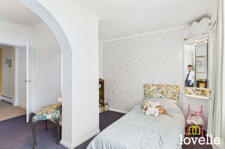 4 bedroom Semi-detached house for sale in Kingtree Avenue, Cottingham, HU16