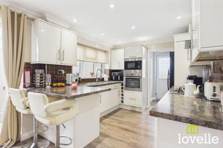 3 bedroom Detached house for sale in Sorrel Drive, Hull, HU5