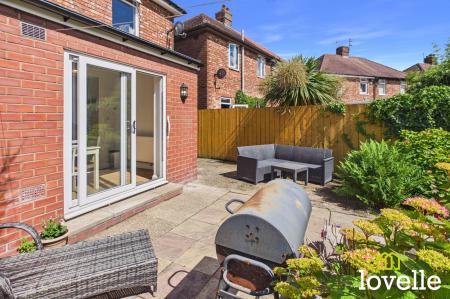 3 bedroom Semi-detached house for sale in Park Lane, Cottingham, HU16