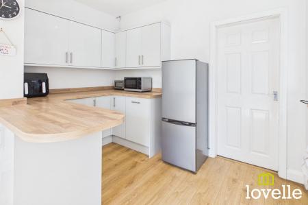 3 bedroom Semi-detached house for sale in Park Lane, Cottingham, HU16