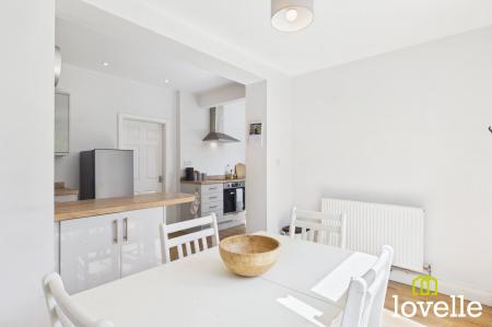 3 bedroom Semi-detached house for sale in Park Lane, Cottingham, HU16