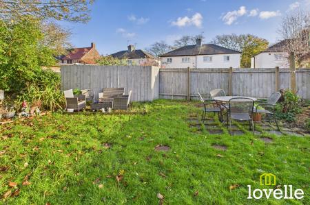 2 bedroom Semi-detached house for sale in Southwood Avenue, Cottingham, HU16