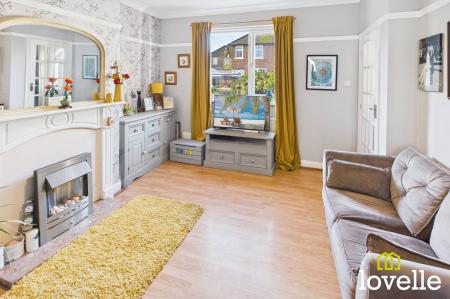2 bedroom Semi-detached house for sale in Southwood Avenue, Cottingham, HU16