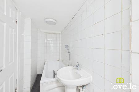 2 bedroom Terraced House to let in Belmont Street, Hull, HU9